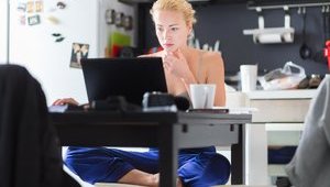 Мінекономіки узаконило фемінітиви: дозволило в кадрових документах писати професії в жіночому роді