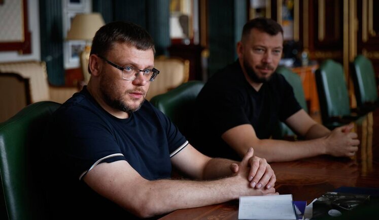 Нардеп, очільники районної і міської адміністрацій та військові Нацгвардії викриті на хабарях, - Зеленський заслухав доповідь Кривоноса і Клименка. ФОТО