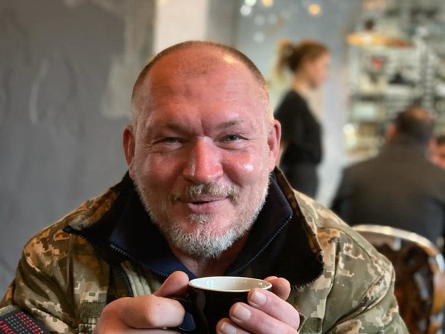 Спас более 400 жизней, - с парамедиком и ветераном Игорем Надолько простились в Мариуполе 03