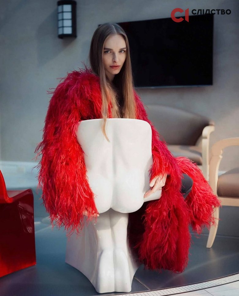 Українська модель Настя Н. підбирала молодих дівчат для Епштейна