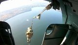 Бойцы 79-й ОДШБр провели учения по десантированию с вертолета в акваторию Южного Буга. ФОТОрепортаж