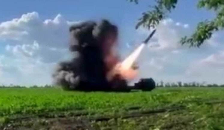 Pair of "HIMARS" multiple launch rocket systems from 19th "Saint Barbara" Brigade are firing rockets at occupiers’ positions. VIDEO