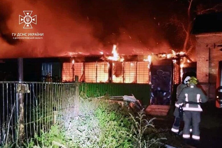 Ліквідовано наслідки ворожих атак у Нікопольському районі, - ДСНС 01