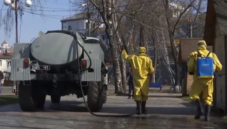 В каждом населенном пункте Черновицкой области на выходных продезинфицируют улицы, - глава ОГА Осачук. ВИДЕО