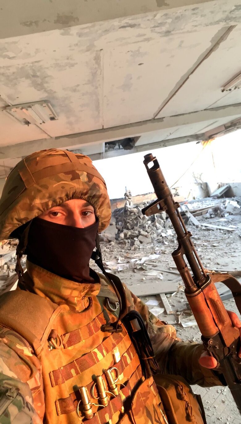 Під ранок часто чули постріли біля села, де росіяни базувалися. Цими пострілами кадирівці солдат окупаційних військ заганяли до наших позицій, щоб вони нас штурмували, – Валентин Бондаренко 01