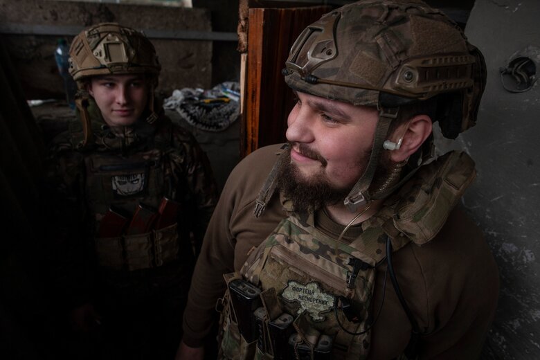 У Бахмуті тривають криваві вуличні бої, росіян не пускають на Часів Яр та Костянтинівку, - ЗСУ 10