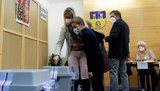 На выборах в Чехии проигрывает партия премьера Бабиша, лидируют либералы, коммунисты впервые не попадут в парламент