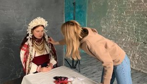 20 травня - День вишиванки. Етнограф Анна Сенік: "У кожній області люди віками обирали одяг, який пасує саме їм"