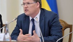 С 1 мая начнется автоматическое переоформление субсидий, - Розенко