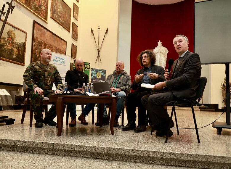 Meeting at Kaunas Military Museum in support of Ukraine