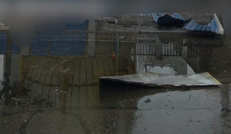 Атака РФ на Дніпро: 300 тонн олії вилилось на дороги, росіяни розбомбили американську власність