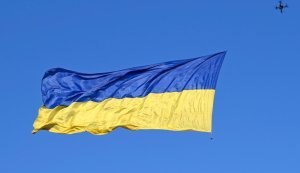 Huge national flag flies over Black Sea. VIDEO+PHOTOS