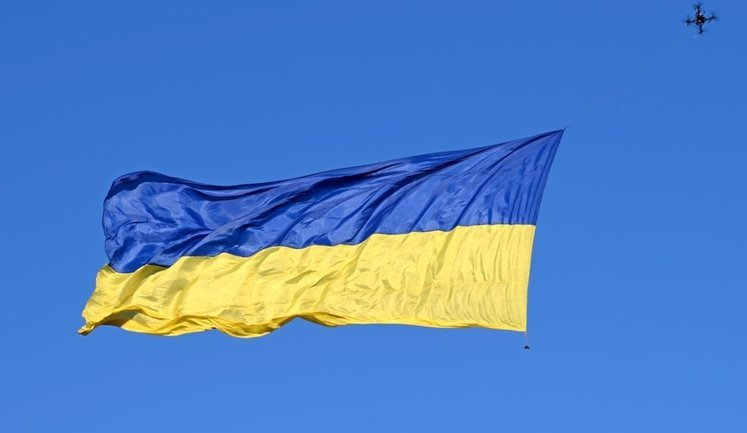 Huge national flag flies over Black Sea. VIDEO+PHOTOS