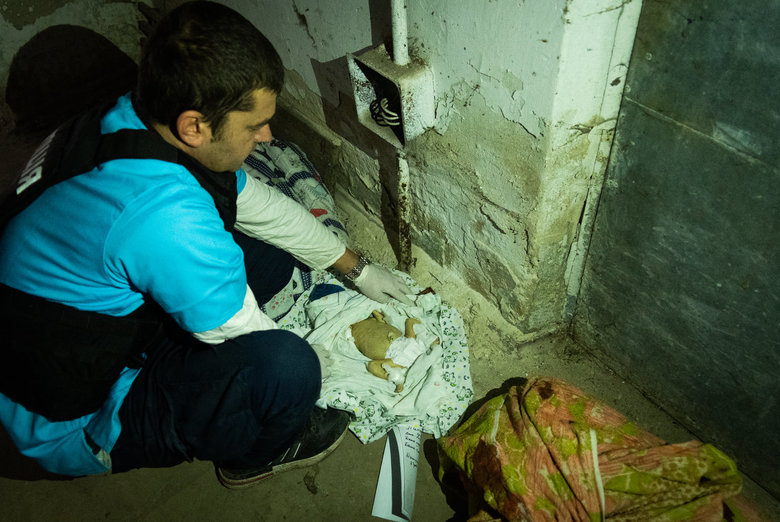 Росіяни на нас полювали, щоб змусити сказати, що зроблені нами фото є фальшивими: Журналіст Associated Press Чернов розповів про порятунок із Маріуполя 04 Росіяни на нас полювали, щоб змусити сказати, що зроблені нами фото є фальшивими: Журналіст Associated Press Чернов розповів про порятунок із Маріуполя 04