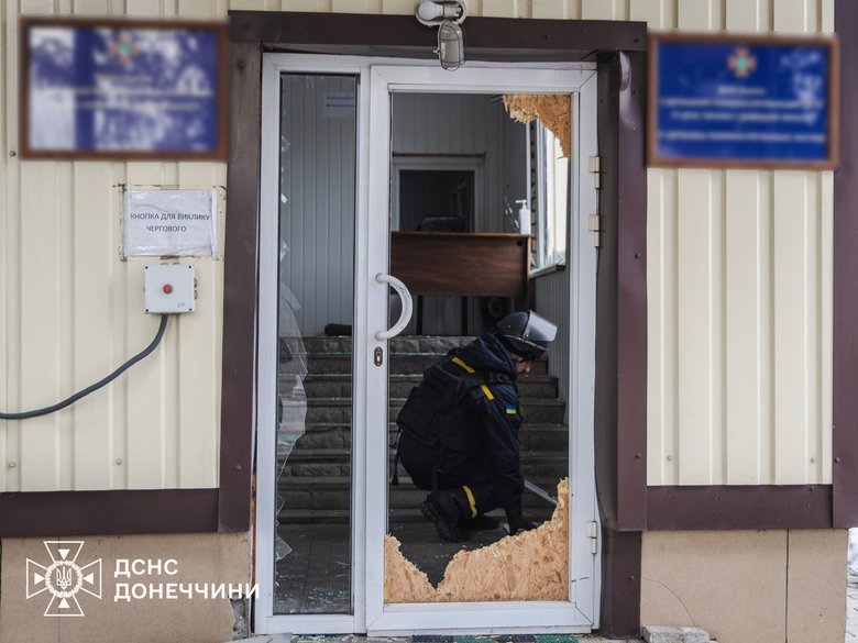 Удар РФ по пожарно-спасательному подразделению в Славянске