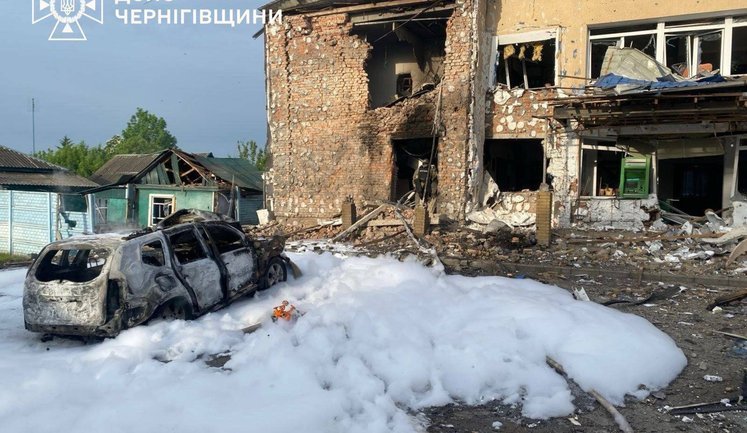 Удар РФ про Прилуках: кількість загиблих зросла до чотирьох, в області 30 поранених за добу. ФОТОрепортаж