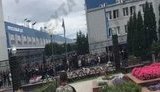 Сотни рабочих завода "БелАЗ" вышли на забастовку против Лукашенко: "Уходи! Уходи!". ВИДЕО+ФОТОрепортаж