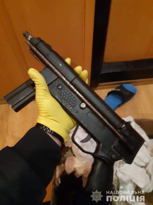 Трьох озброєних громадян Азербайджану затримали в Харкові, - Нацполіція 05