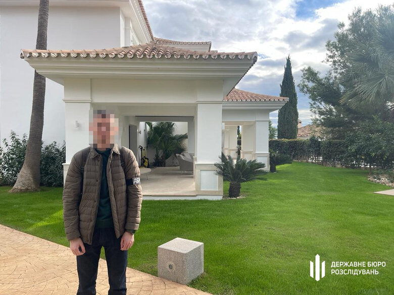 На іспанській віллі ексвійськкома Борисова ДБР провело обшуки. Майно заарештували 01