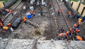 Движение между станциями "Лесная" и "Академгородок" планируют возобновить сегодня вечером, - Кличко. ВИДЕО+ФОТОрепортаж