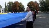 Луганчане показали патриарху Кириллу большой флаг: Пусть знают московские попы кто здесь хозяин. ВИДЕО.