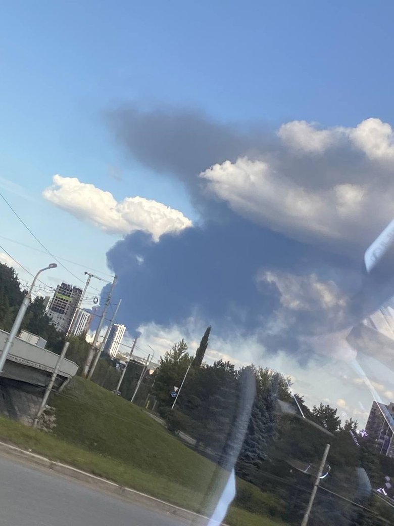 Горит промзона в Уфе