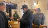 НАБУ викрило нардепа на отриманні 558 тис. грн хабаря, джерела кажуть, це "слуга народу" Кузьміних. ФОТОрепортаж
