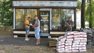 Азаров и Мысык начали устанавливать МАФы в Киеве: планируется 2000 единиц. ФОТОрепортаж
