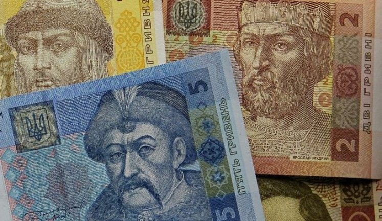 Від сьогодні банкноти 1, 2, 5 та 10 гривень не є платіжними засобами: де їх можна обміняти без комісії?