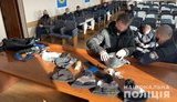 Полиция задержала пятерых киевлян, прибывших для участия в "каруселях" на выборах мэра Броваров. ФОТОрепортаж