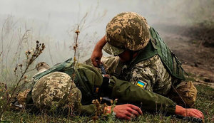 Украинский воин получил пулевое ранение в результате вражеского обстрела возле Новоалександровки. За сутки - пять нарушений режима