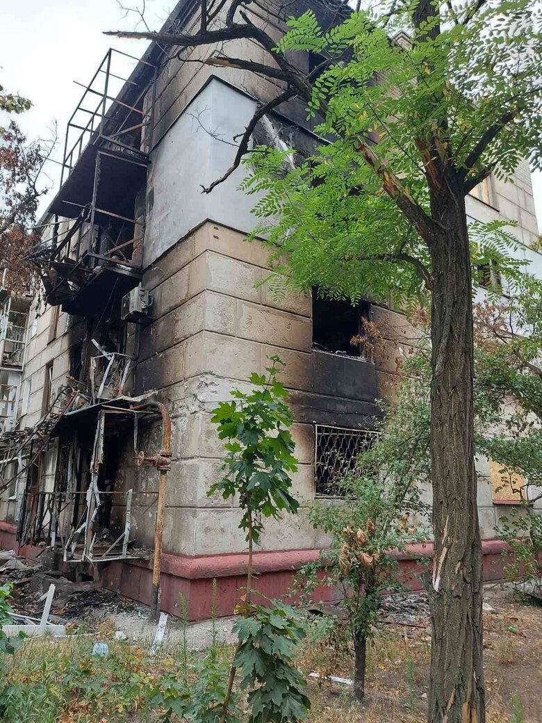 Оккупанты с использованием авиации пытаются захватить населенные пункты на границе Луганщины и Донетчины, - Гайдай 01