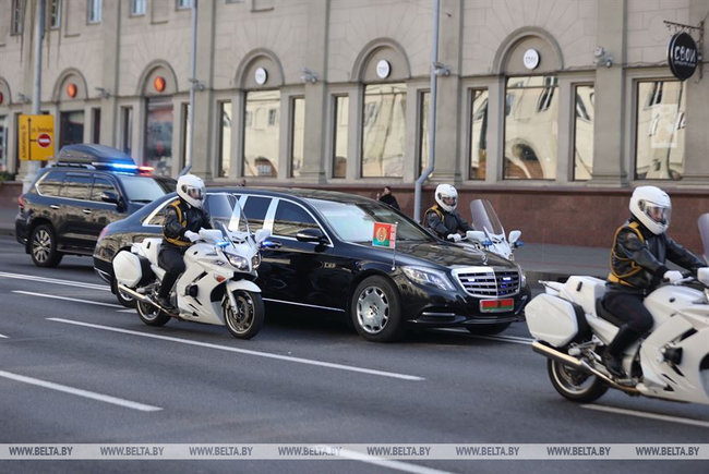 Lukashenko sworn in as Belarusian president 03