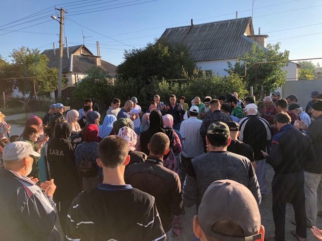 Four Crimean Tatars detained in Russian-occupied Crimea 09