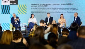 ПриватБанк запустив Службу інклюзивного сервісу: фінансові послуги для ветеранів можна отримати у госпіталі