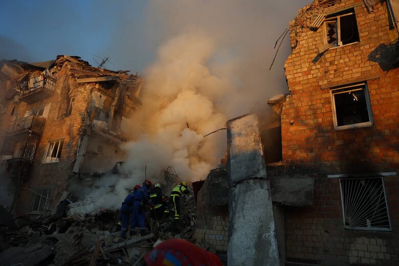 Newly formed Delta unit rescues Kyiv residents from under rubble after rocket attack