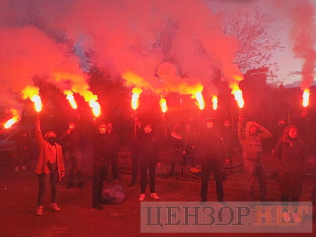 Зеленский, требуем объяснений! Венедиктову - в отставку, - активисты отстаивают продолжение расследования дела об убийстве Гандзюк 36