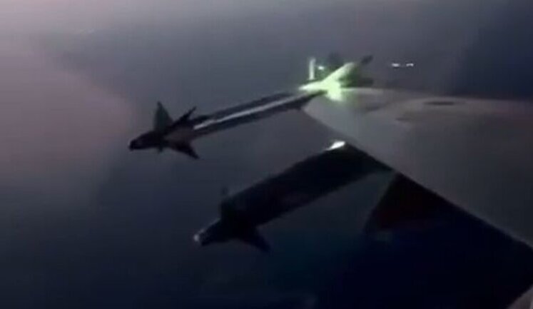 Політ українського винищувача F-16 оснащеного двома ракетами класу "повітря-повітря" AIM-9Х "Sidewinder". ВIДЕО