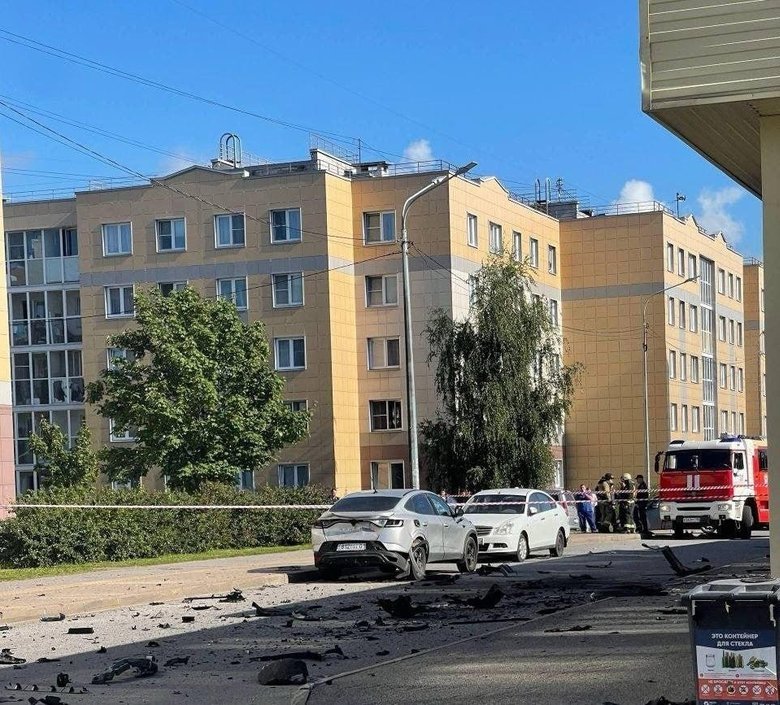 Car carrying a Russian lieutenant-colonel explodes in St Petersburg: details