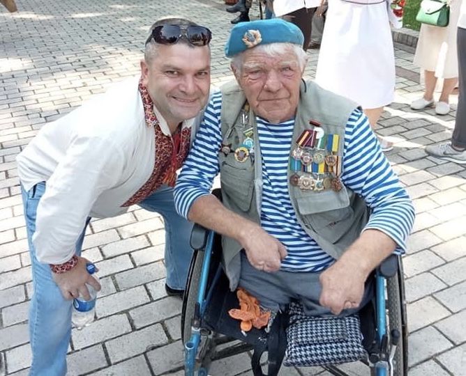 Волонтер із Херсону Григорій Янченко: Я і в окупованому місті збирав гроші для ЗСУ 03