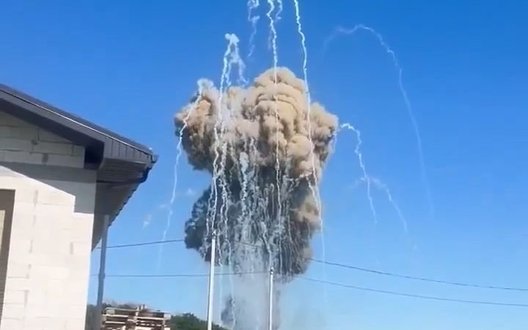 У мережі з’явилися нові кадри потужного вибуху на 