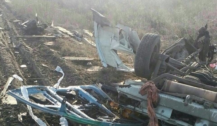 Three people killed in minibus blast at Marinka checkpoint, - prosecutor's office. PHOTOS (updated)