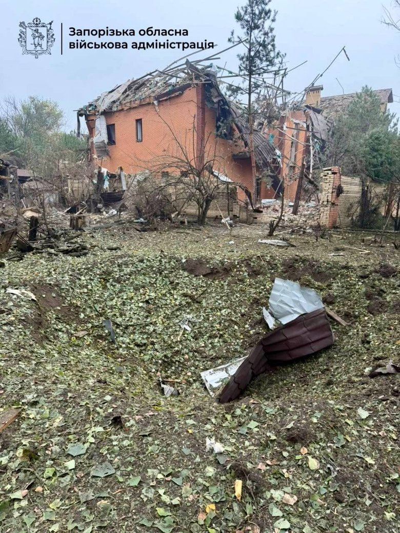 У Запоріжжі внаслідок атаки РФ частково зруйнований двоповерховий будинок