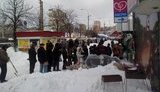 Киевляне выстраиваются в огромные очереди за хлебом. ФОТО