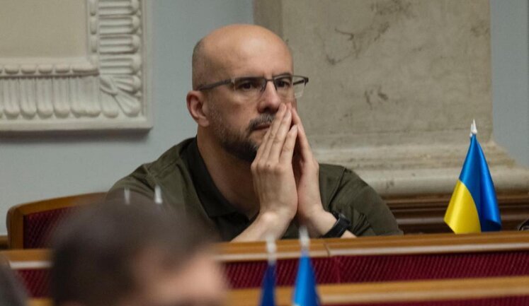 У влади війни немає