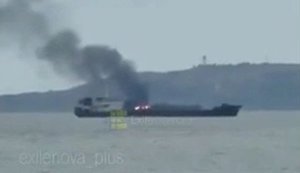 Четверту добу поспіль в акваторії Азовського моря палає російський тіньовий флот після атак українських дронів. ВIДЕО