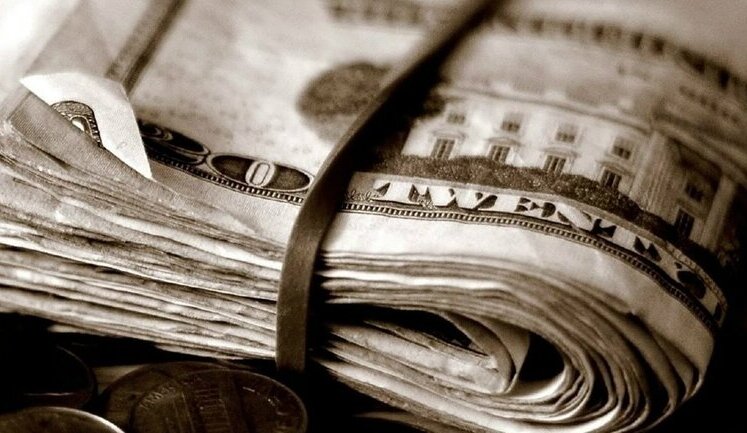 Зарплати нетехнічних фахівців в українському IT: хто отримує найбільше та як змінилися доходи