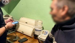 На Буковині викрито чоловіка, який змушував малолітніх дітей створювати порнографію. ФОТОрепортаж