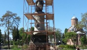 памятник хмельницкий