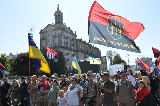 Марш захисників України в Києві завершився 06